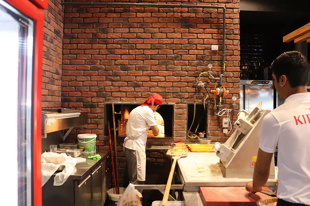 cafe-restaurant-dekoratif-tas-tugla-kaplama-modelleri-m2-fiyatlari-18